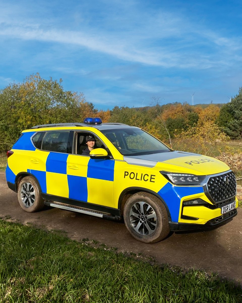 Diggerland_UK's tweet image. Not only is Diggerland the only place where kids can ride, drive and operate real diggers...

We also let little 'uns get behind the wheel and drive a police car!

See the Joyrider in action: diggerland.com/featured_item/… 

#YoungDrivers #DrivingSchool #LearnToDrive