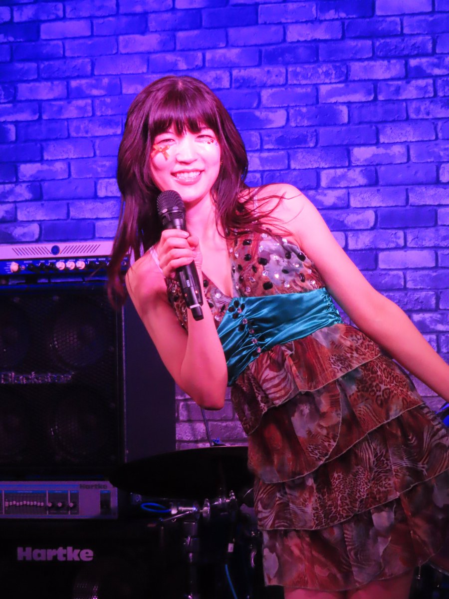 HIRO19670319's tweet photo. 2026-0208(土)①
たかりな歯科40名古屋
行って来ました😀
可愛くて楽しくてパワフルなステージを御三方で繰り広げてくれました😀
楽しかった😀
初めましてのHalnEさんの声量凄かった😀
#たかりな歯科40
#名古屋
#たかりな
#JULIA
#HalnE https://t.co/kNSdrHhIuO