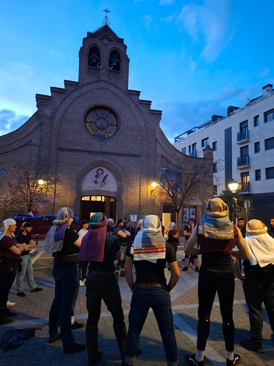 𝗘𝗡𝗦𝗔𝗬𝗢

Ayer por la tarde tuvo lugar el segundo ensayo de la cuadrilla de costaleros de la Hermandad, amenos de un mes para un nuevo Viernes de Dolores.

#perdondevallecas #elperdon #cuaresma2026 #viernesdedolores2026