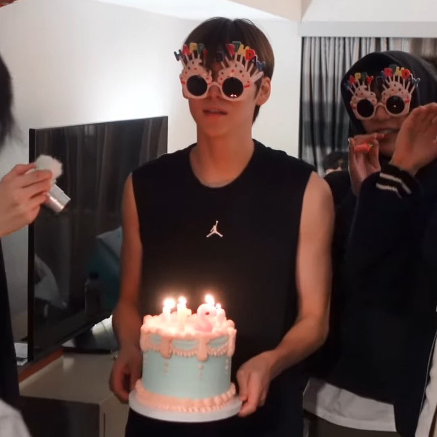 วันเกิดชั้นปีนี้ ขอนะ