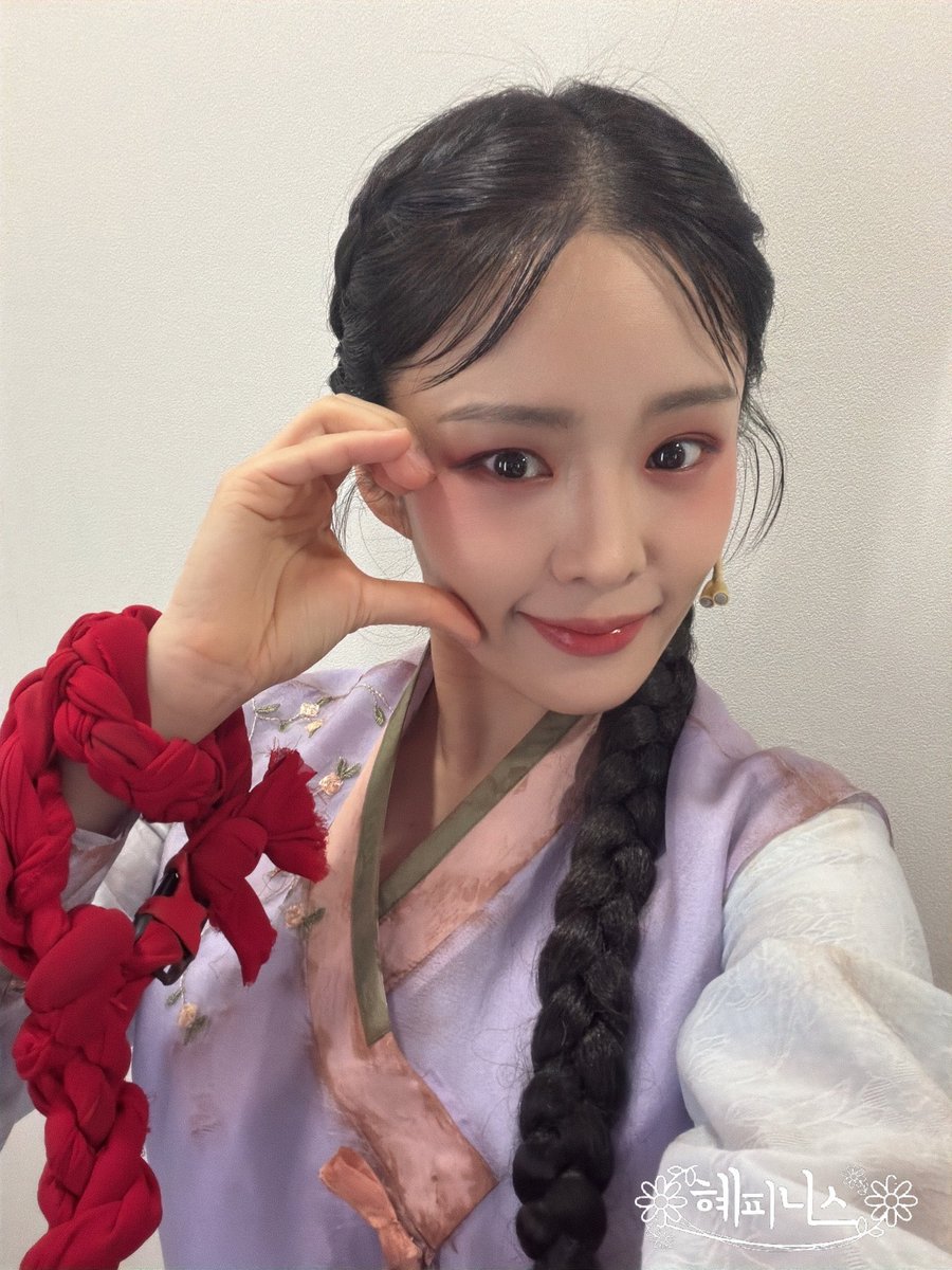 우주먼지 tweet media