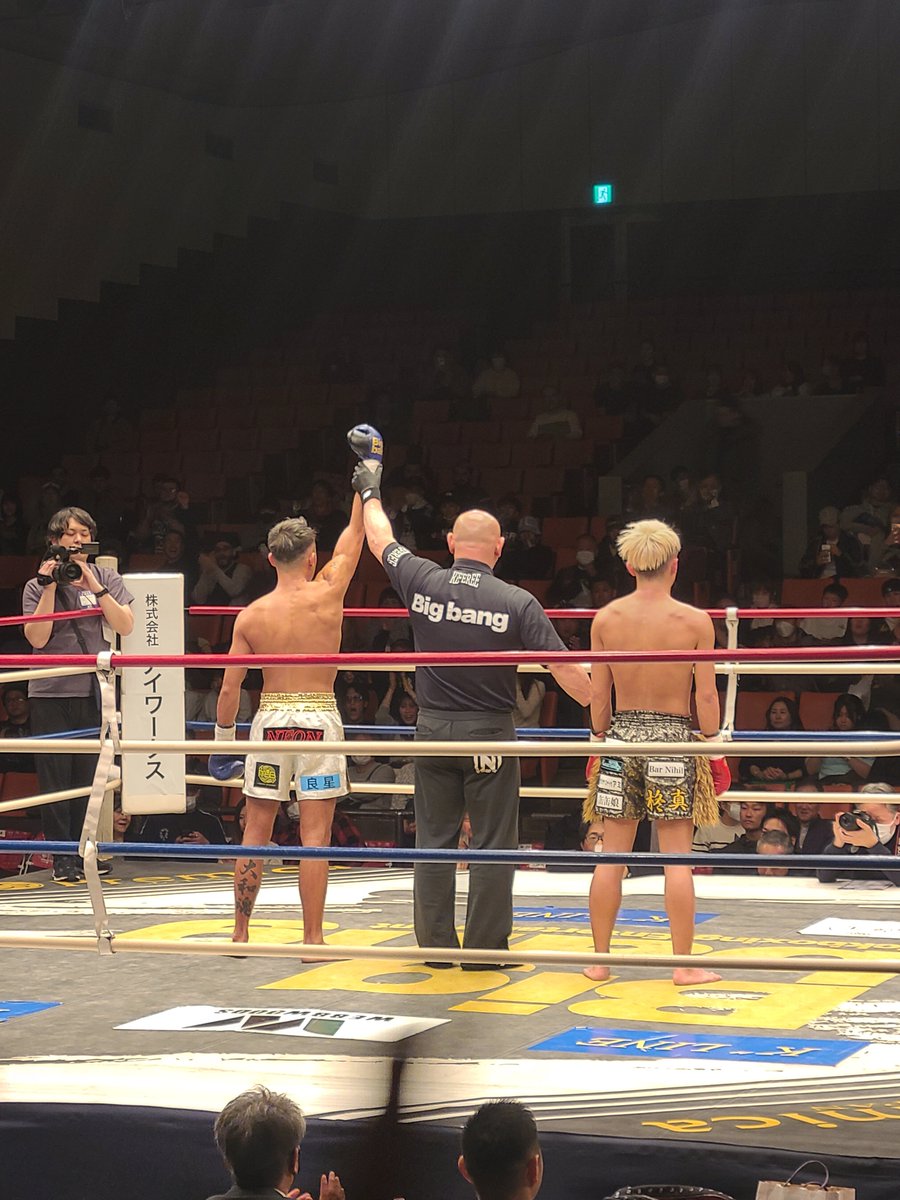 第4試合　54kg契約　3分3R　柊真（ホライズンキックボクシングジム）　塚田翔（TEAM EDEN）　塚田判定勝ち。