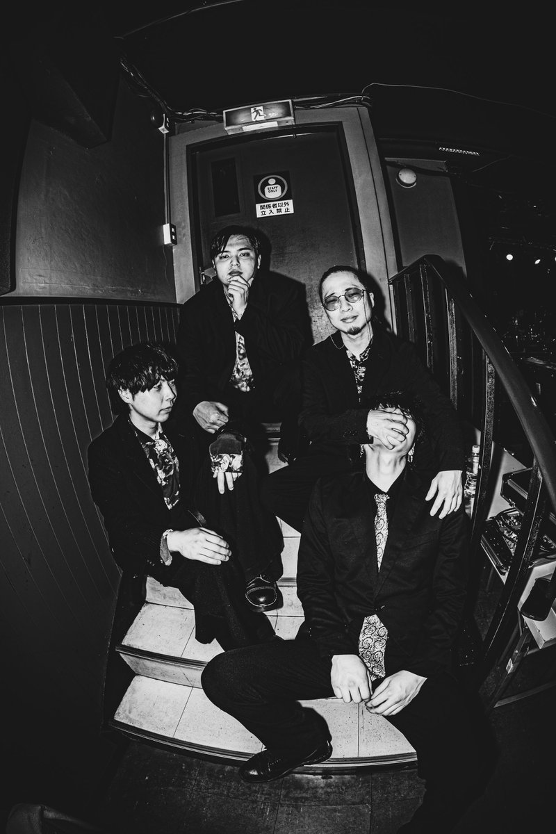 2/23 BABEL Beat
⁡
ご来場ありがとうございました！！！
今回も刺激的なBABEL Beatになりました🌊🌊🌊
⁡
次回は4/4 ?????でお会いしましょう。
⁡
Set list
1.DARKHORSE
2.CLOWN
3.LIAR
4.Jam session
5.Era
⁡
📸ﾐﾜｶｽﾞﾔさん 
⁡
#バンド #ライブ #日曜日だし邦ロック好きな人と繋がりたい