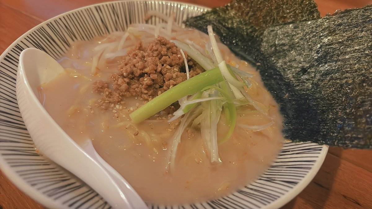 Jin(ジン) @ニコバー横浜関内店Mixコンカフェ tweet media