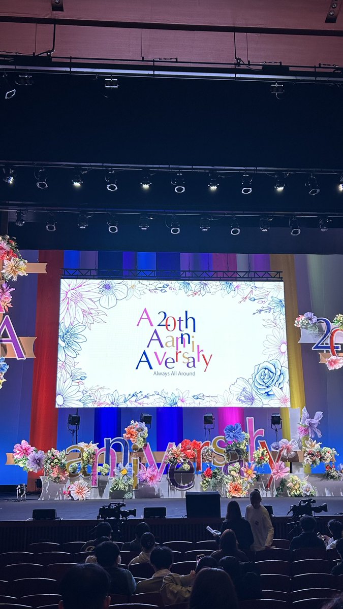 LOVE_SHUTA_'s tweet photo. 5年ぶりのAAA最高すぎたよ😭🩷
偶然新幹線の席が秀太の隣になってテンション上がりすぎてはしゃぎすぎる真司郎めちゃめちゃ想像できる🤣
お見送りの時、尊すぎて秀太に向かって会釈しちゃったのだけは後悔😇

@SHUUTY_ss 
@uno_uno_0716 
@A_Shinjirooooo 
 #AAA20thAnniversary 
 #AlwaysAllAround https://t.co/GOLFWc1c7r