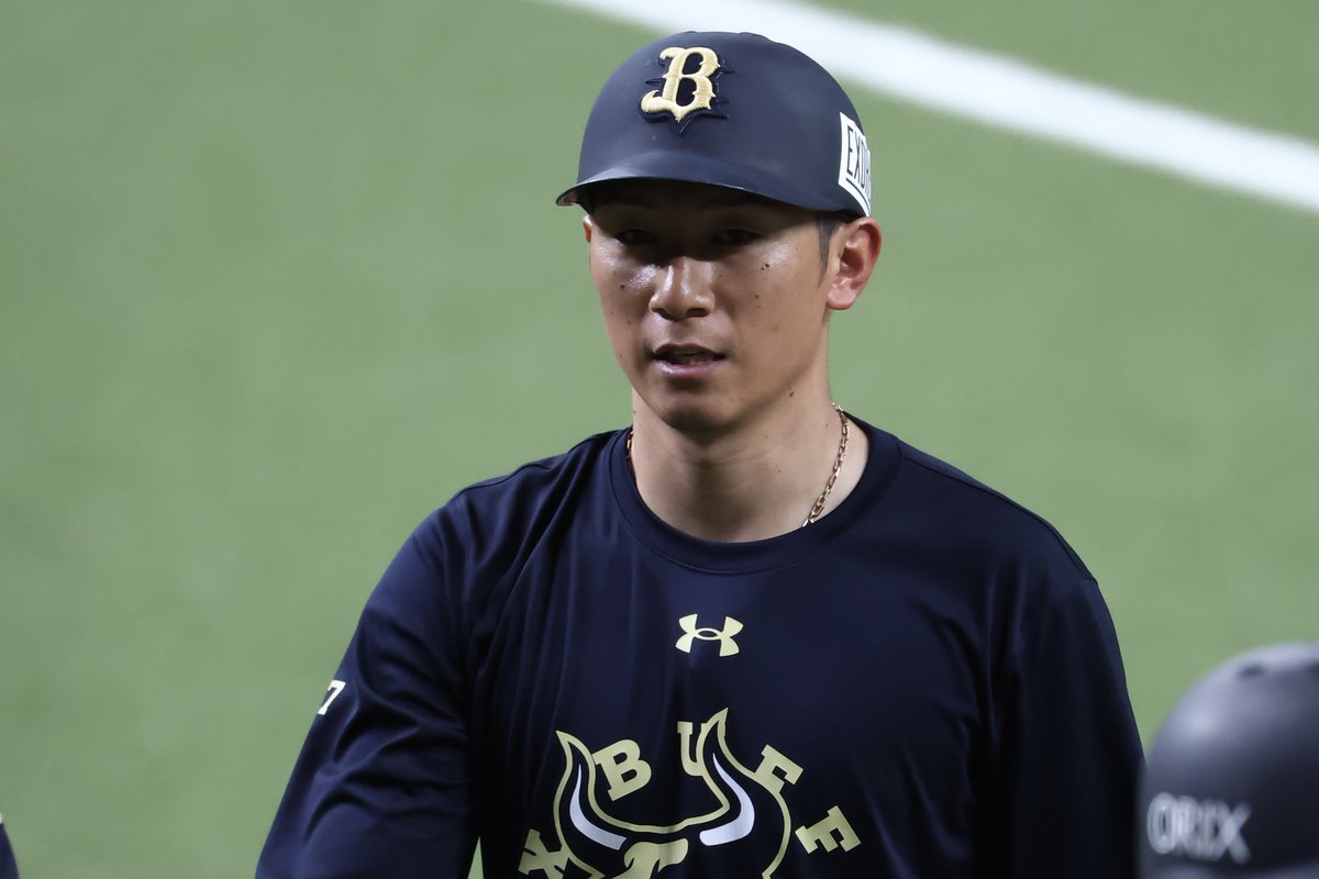 オリックスバファローズ　西川龍馬ヘルメット 京セラドーム】 #西川龍馬 外野手 耳無しヘルメットでバッティング練習