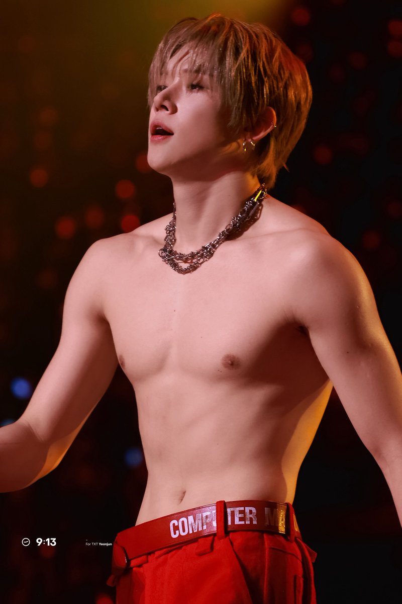 𝟗:𝟏𝟑 tweet media