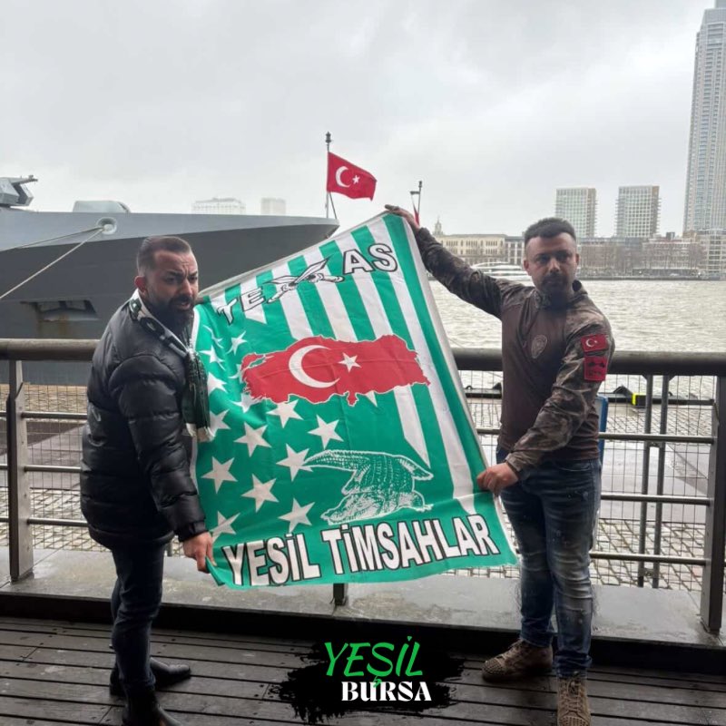 TCG Anadolu savaş gemisi Hollanda Roterdam limanına demirledi.