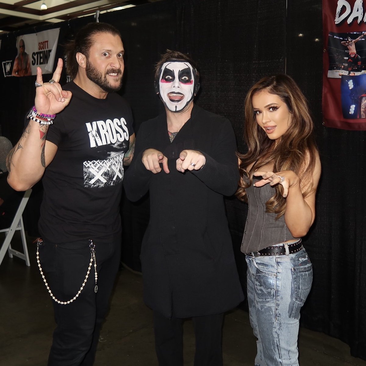 Lady_Scarlett13's tweet image. Congratulations to the very nice, very evil superstar that is @DanhausenAD 
🦷👹