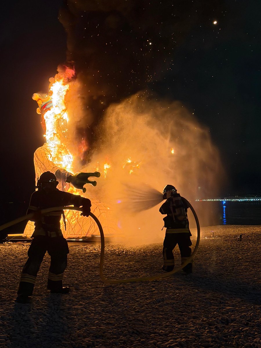 Pompiers de Nice tweet media