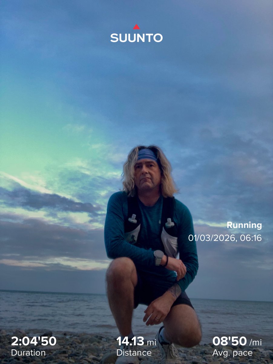 kenda11fella's tweet photo. Dydd Gwyl Dewi Hapus! 🌼 Coastal run to loosen the legs after yesterday’s hike. Tune of the run A Tout Le Monde by Megadeth. #Heavymetalrunner #runner #fitnessmotivation #runonclouds #dewisant https://t.co/xZx6OI34yj