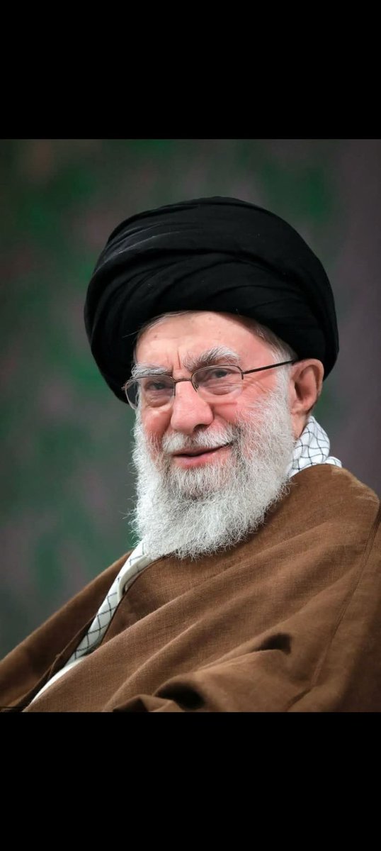 AyeshaRajabAli1's tweet photo. سپریم لیڈر آیت اللہ خامنہ ای کی شہادت پر دل بہت رنجیدہ اور بہت دکھ ہے 
آپ مزاحمت اور استقامت کا پیکر، امت مسلمہ مضبوط آواز سے محروم ہوگئی اللہ پاک جنت الفردوس عطا کرے آمین https://t.co/jvfW8XgZDH