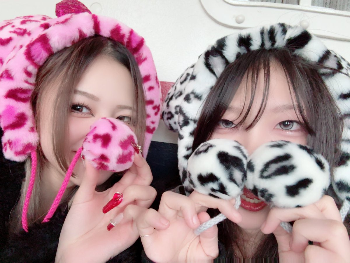 oja__pero's tweet photo. おじゃに入ってすぐ仲良くしてくれたのがたまでした。いろんな相談や話を聞いてくれてたくさん遊んでくれてありがとう😊これからもたくさん遊んでたくさん語り合おう🫶🏻
たまと働いた一年半最高でした🌸

卒業おめでとう🎓✨ https://t.co/nZvSdPsWmv