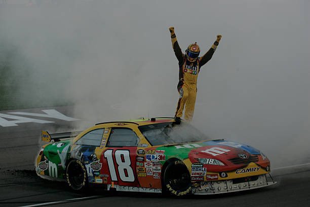 On this day in 2009, Kyle Busch won at Las Vegas!
