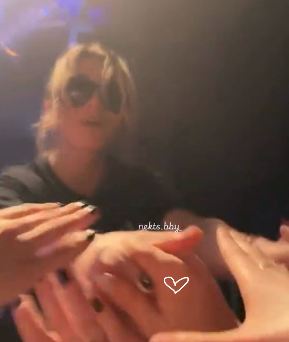 myoddeyes's tweet photo. also i just got the video of sangwoo holding my hand hello 😦😦 

#JUSTB #AquaHalo_Warsaw
#AquaHalo #KpopInEurope
@JUSTB_Official @JUSTB_twt https://t.co/uMOAkiuezL