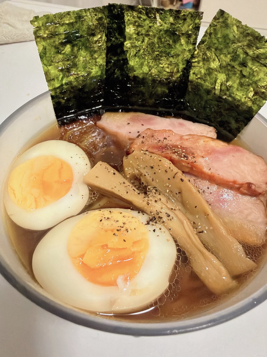 ヌーメ･フォージャー tweet media