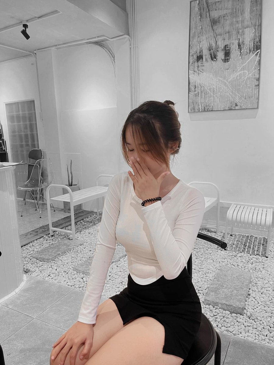 Ánh Thu tweet media