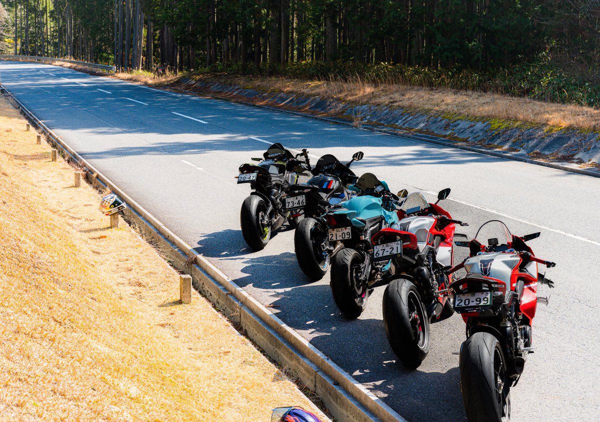 R7のHARUちゃん（20歳)が DUCATI と BMWを 蹴散らすツーリングでした🤣