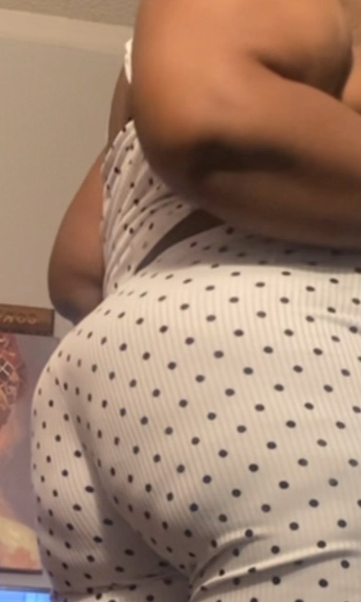 empress_me444's tweet photo. new jammies #overlythick https://t.co/GvvMEEe5te