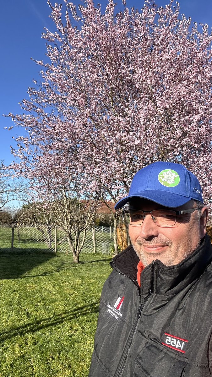 OlivierCOSTE2's tweet image. Je profite de cette fenêtre #météo,pour faire le tour du jardin @BONNIN1402.
Dimanche 1er Mars,c’est le premier jour du #printemps météorologique et aussi la fête des #GrandsMères #FrAgTw.
@Fragritwittos 
@meteo_89 
@MeteoBourgogne 
@MeteoExpress 
@Meteovilles 
@lachainemeteo