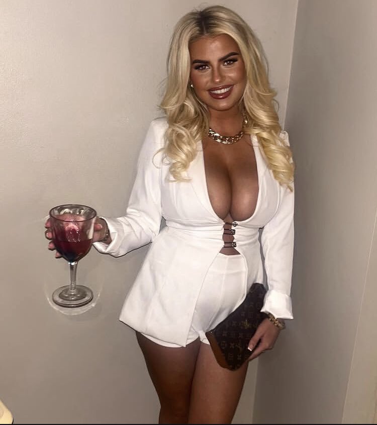 baddies R us tweet media