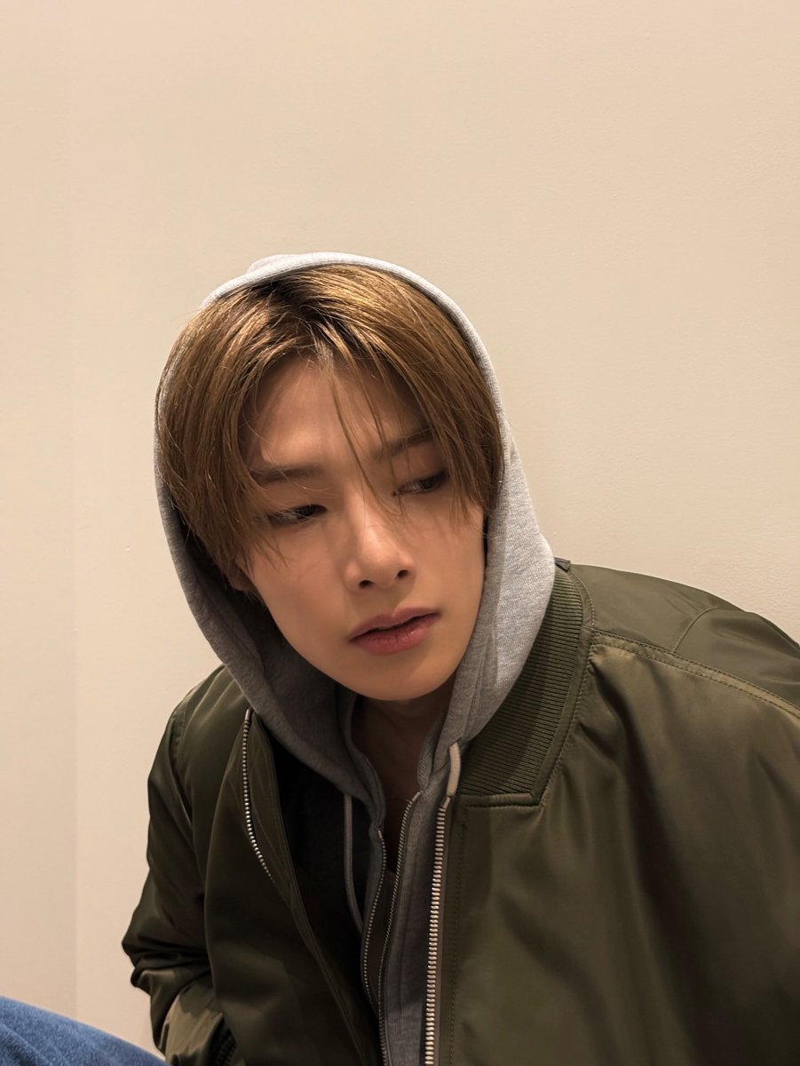 비니 tweet media