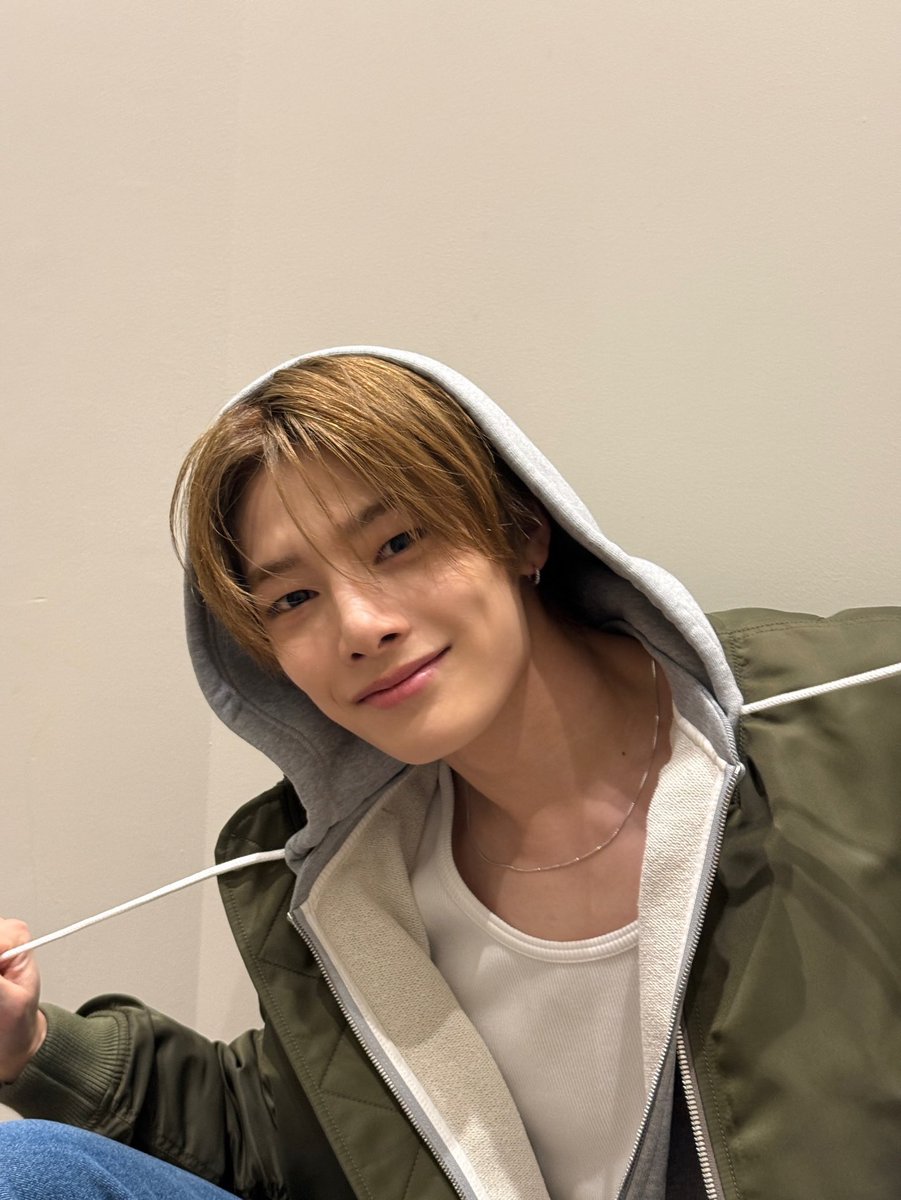 비니 tweet media