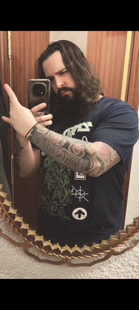 Mayicius tweet media