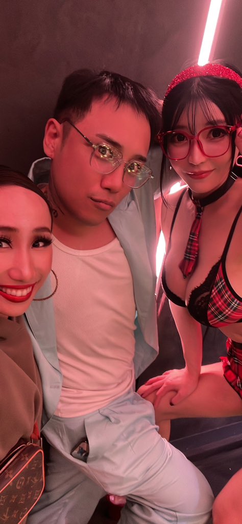 昨日のPolish Spring Party🌸🎉🥂
NewJeansの"Ditto"で踊ったよ💃✨️
めちゃくちゃ楽しかったぁぁあ😻♥️

#poledance #ポールダンス https://t.co/1TPsPToJln