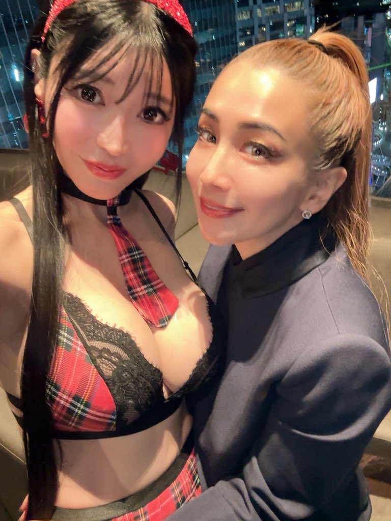 昨日のPolish Spring Party🌸🎉🥂
NewJeansの"Ditto"で踊ったよ💃✨️
めちゃくちゃ楽しかったぁぁあ😻♥️

#poledance #ポールダンス https://t.co/1TPsPToJln
