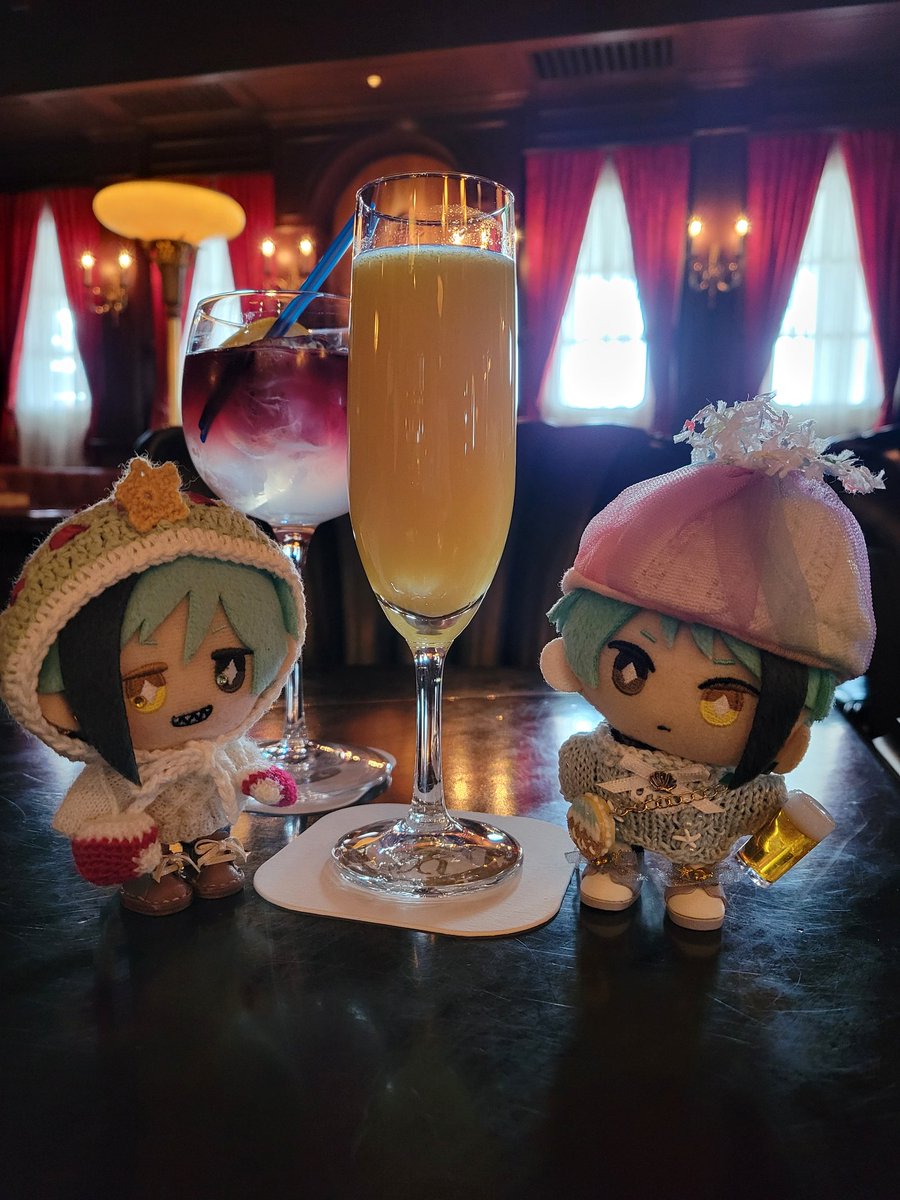 ofutown3's tweet photo. この空間で飲むカクテルがすき…だいすき https://t.co/qBtZLiLkaZ