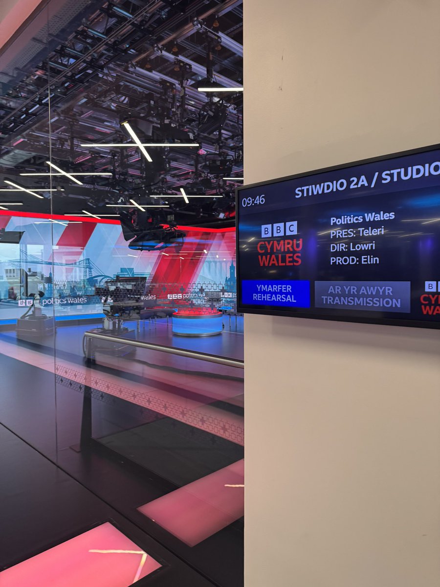 TeleriGlynJones's tweet image. Coming up at 10am: 
*@RhunapIorwerth on the @Plaid_Cymru plan for their first 100 days. 
* @Jaclarner on what Gorton and Denton means for Wales 
* Andy Street from Prosper UK on new polling
And #cladding with @rhodrilewis5