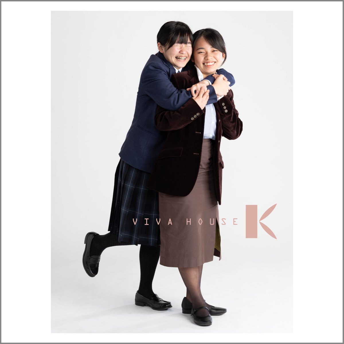 vivahousekimura's tweet photo. 仲良しな2人の仕草が印象的でした。 撮影協力ありがとうございました。#対馬 #ポートレート好きな人と繋がりたい #卒業 #入学式 https://t.co/OsaEkrFMLn