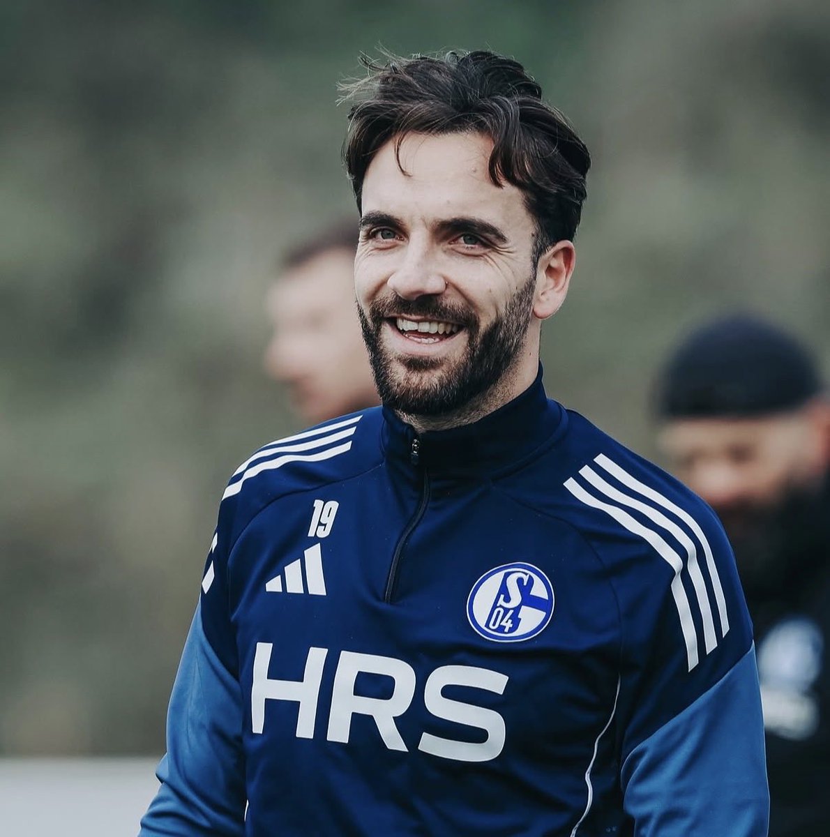 Hier ein Bild von einem glücklichen Kenan 
Schönen Sonntag euch allen ✌️