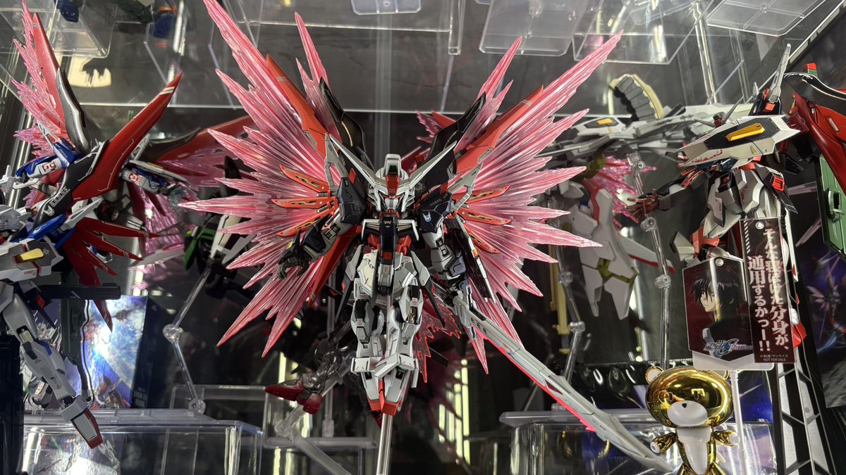 suflekotonoha's tweet photo. MGSDデスティニーガンダム　SPECⅡ風全塗装完成！！
1番好きな機体の最新キット！圧倒的完成度のキットに興奮しっぱなしの制作でした😊
いつもの半ツヤパールメタリックで仕上げました。
#ガンプラ https://t.co/k1DVCxkghm