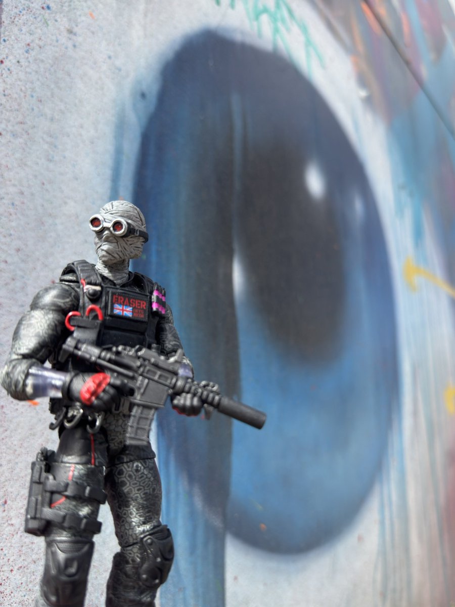 CletusOfCobra's tweet photo. Had some fun today in Las Vegas’ Arts District! (4 of 5)
In fourth: “The Eraser”, from @BigBadToyStore !
#actionfigurephotography #BigBadToyStore #OperationMonsterForce #LasVegas #TheArtsDistrict https://t.co/3S9hFhLqFy