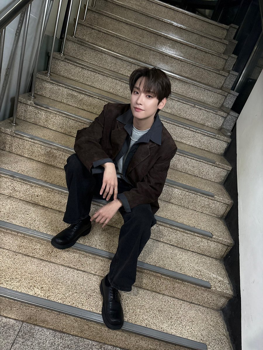 SF9_FANCLUB's tweet photo. [📸] 260301 KBS1 열린음악회

익숙한 조명 아래✨

#SF9 #에스에프나인 #인성 #INSEONG 
#Crossfade #Mute_is_Off https://t.co/tq4BUhKekw