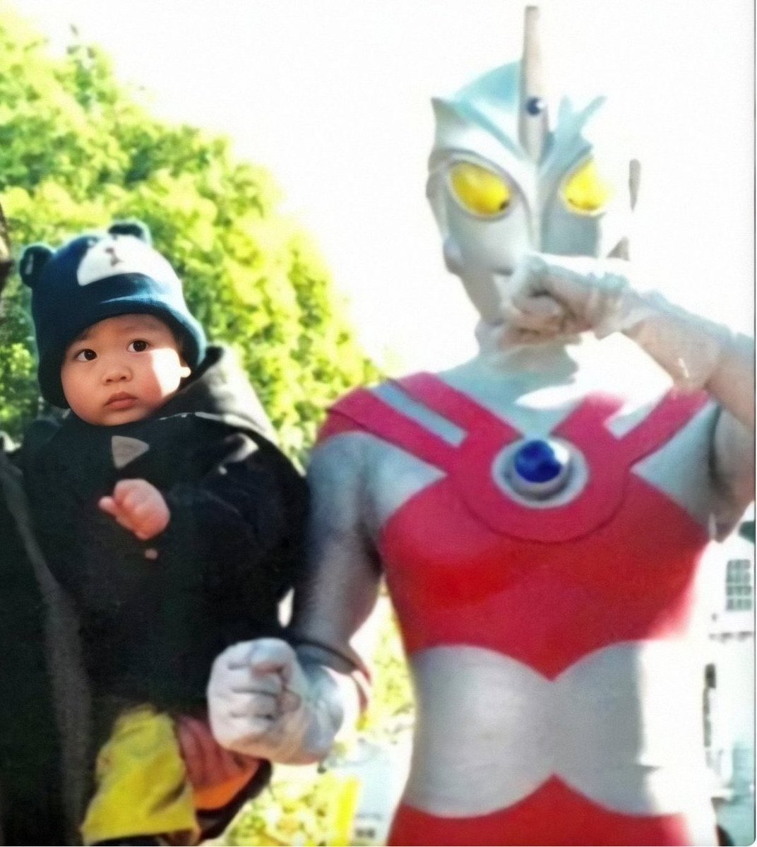 พูดไปใครจะเชื่อ แต่ยูตะเชื่อ ว่าสักวันจะได้เป็นฮีโร่ ต้าวก้อนในวันนั้น ได้ร้องเพลงตรีมแล้วนะ 😭😭😭 

#YUTA #ユウタ #유타 #中本悠太
#画面ライダーゼッツ  💤