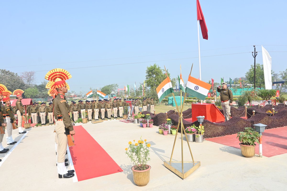 43BnSSB_INDIA's tweet image. 43वीं वाहिनी का 14वां स्थापना दिवस गर्व और उत्साह के साथ मनाया गया। वीर जवानों की निष्ठा, अनुशासन और समर्पण को सलाम।
राष्ट्र सेवा का यह सफर निरंतर नई ऊँचाइयों को छूता रहे।
@SSB_INDIA 
@SSBFTRLUCKNOW  
@SSBSHQGKP 
#ServiceToNation #Bravery #Dedication #Pride