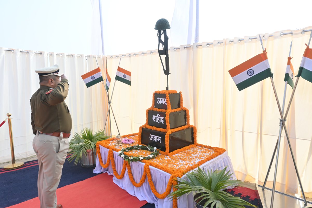 43BnSSB_INDIA's tweet image. 43वीं वाहिनी का 14वां स्थापना दिवस गर्व और उत्साह के साथ मनाया गया। वीर जवानों की निष्ठा, अनुशासन और समर्पण को सलाम।
राष्ट्र सेवा का यह सफर निरंतर नई ऊँचाइयों को छूता रहे।
@SSB_INDIA 
@SSBFTRLUCKNOW  
@SSBSHQGKP 
#ServiceToNation #Bravery #Dedication #Pride