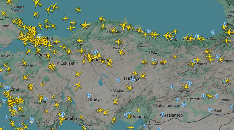 AlanyaPostasi's tweet photo. Türkiye hava sahası yoğunlaştı: Yüzlerce uçak havada kaldı https://t.co/a1l4n6eDP4 
#iran #abd #dubai #havayoluuçak https://t.co/ITgTsv7yxa