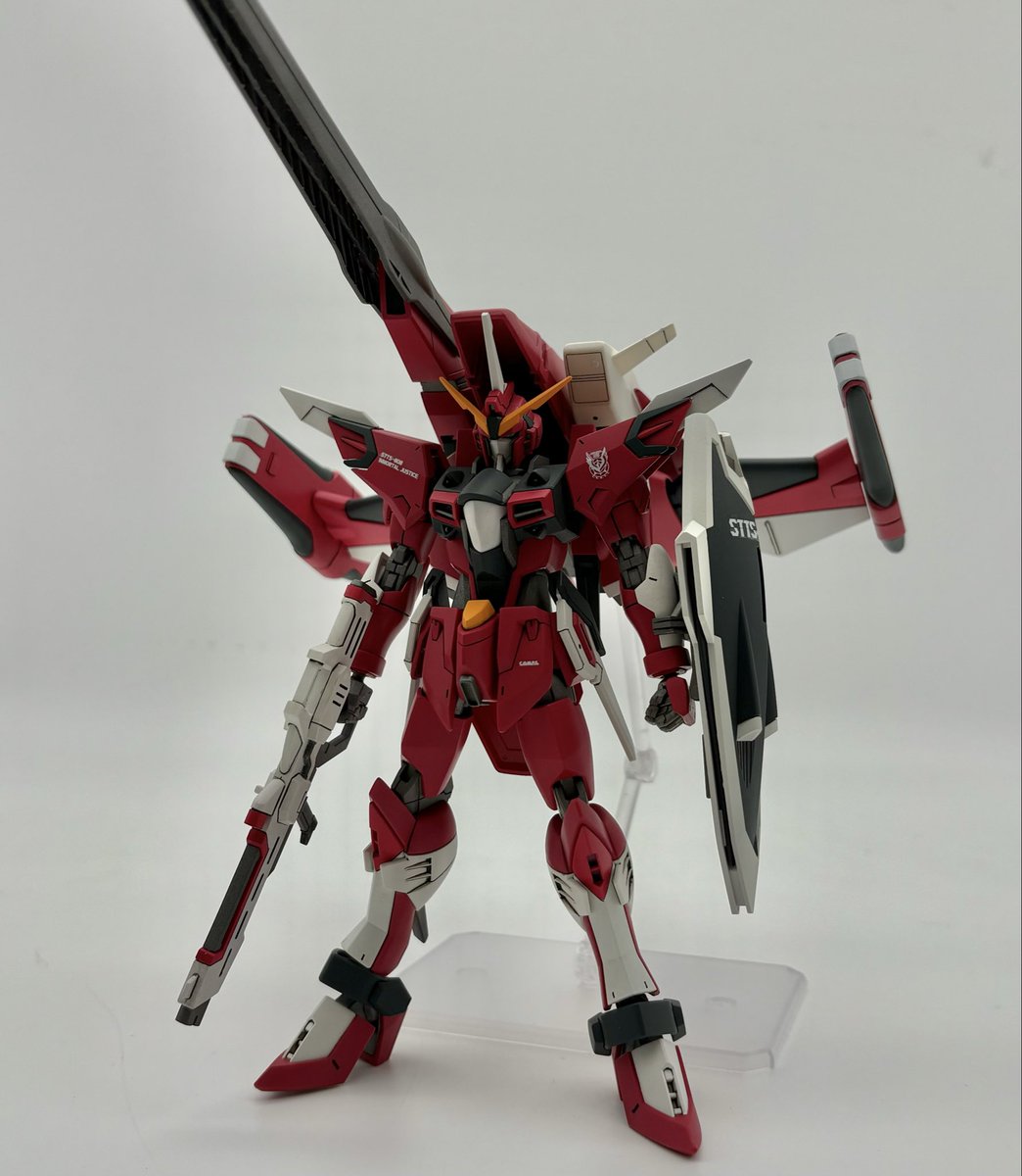 今日も<a href="/GUIDEBEACON/">ガイドビーコン Since2012</a> さんで、作業。
1/60ガンダムダブルエックスはリフレクター裏の六角形のモールド彫り込みで力尽きて、イモータルジャスティスのデカール手に入ったので、イモジャをブラッシュアップ。

物がデカいのでデティールも一苦労...

＃ガンプラ