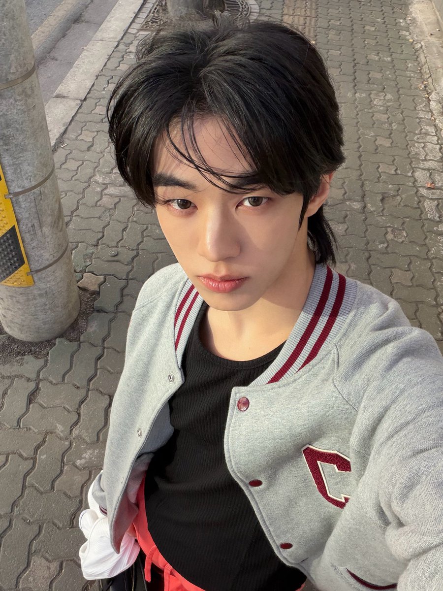 앙탈권위자 tweet media