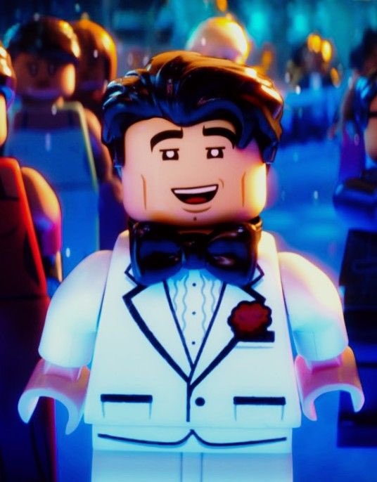 fentanell's tweet photo. Tutti i cloni di Sal Da Vinci:

1. Bruce Wayne - Lego Batman https://t.co/djSrZSfhPx