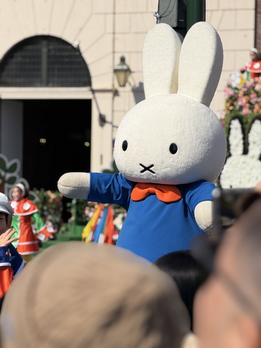 ZB1_710_roze's tweet photo. ハウステンボスのキャストもミッフィーも可愛すぎて🐰
#HTB_official #ハウステンボス https://t.co/VJjlnb4gT6