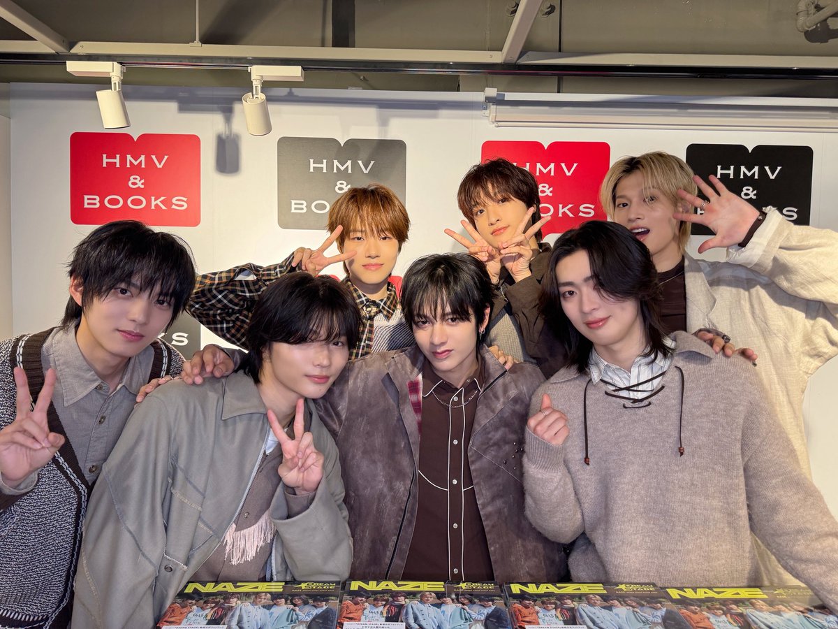 dreamstage_tbs's tweet photo. 《𝔼𝕍𝔼ℕ𝕋》

写真集お渡しイベントに
お越しくださったみなさん

＼ありがとうございました！！／

【 #NAZE 】の永久保存版となる1冊を
ぜひ何回でもお楽しみください📚𖤐⸒⸒

ご購入はリンクを☑︎
https://t.co/IiZzR03aGv

#ドラマドリステ https://t.co/5rnRu5G4yC