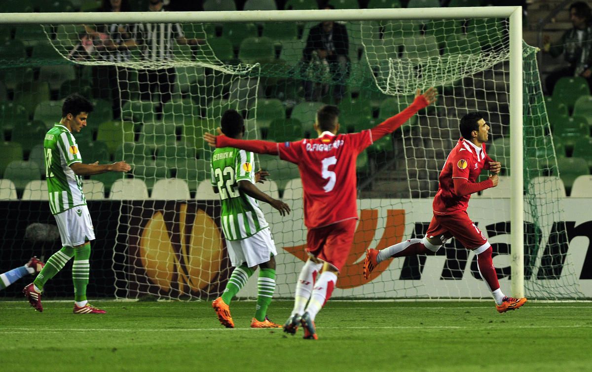 El Sevilla no se explica, el Sevilla se hereda, se sufre. Sevilla se defiende...

¡SEVILLA FÚTBOL CLUB!