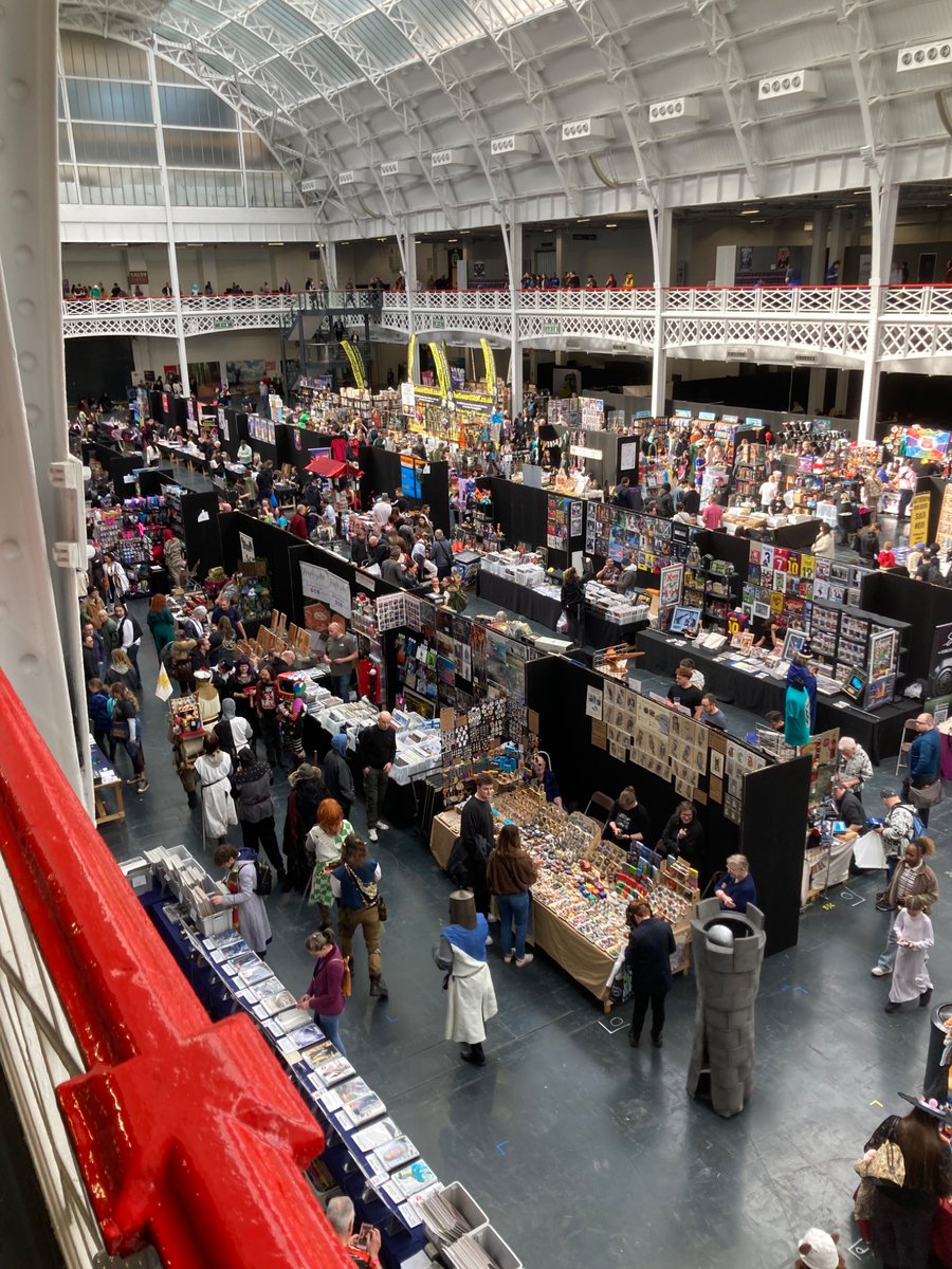 KieranTheDoctor's tweet photo. Amazing time at #LSCC yesterday got to meet the wonderful Philip Hinchcliffe & the lovely @SophiaMyles (the wonderful Madame De Pompadour/Reinette) from The Girl in the Fireplace. Great way to kick off the conventions for 2026 https://t.co/MUKCfqBTAq