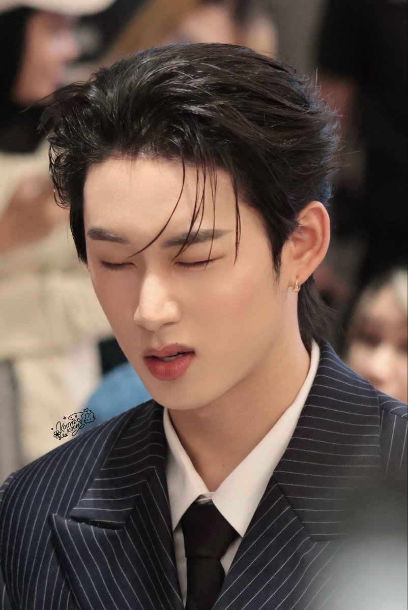 ความหล่อตัวเองเข้าตาอ่ะเปล่าน้องเอส 

BANGKAPI PAYDAY WITH EST    
#UOBHappyPayDayxEST
#est_rvp