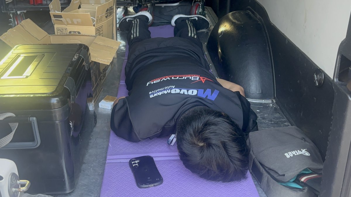 D1 LIGHTS tweet media